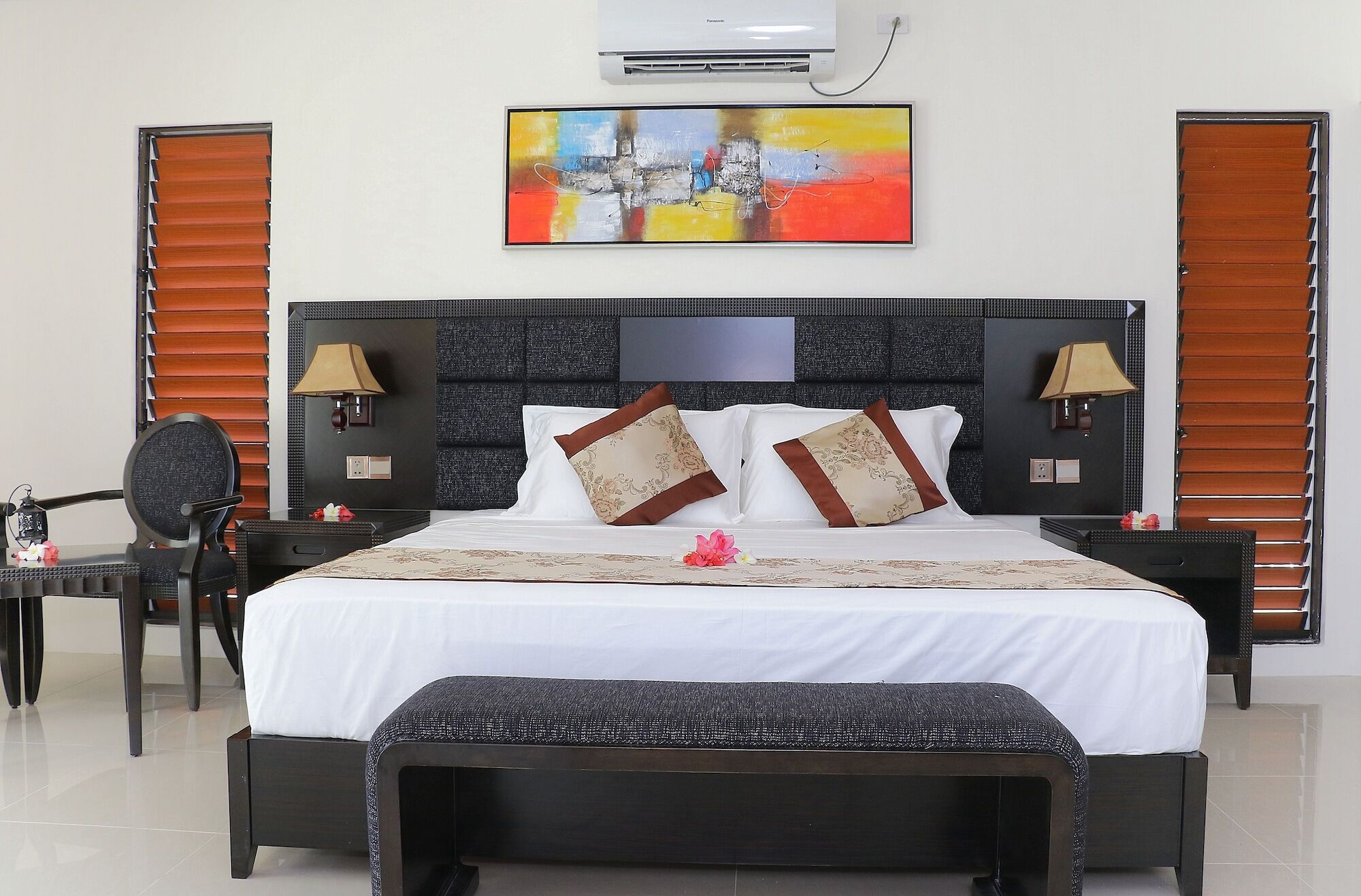 นิลา บีช รีสอร์ต Hostel เลาโตกา ภายนอก รูปภาพ